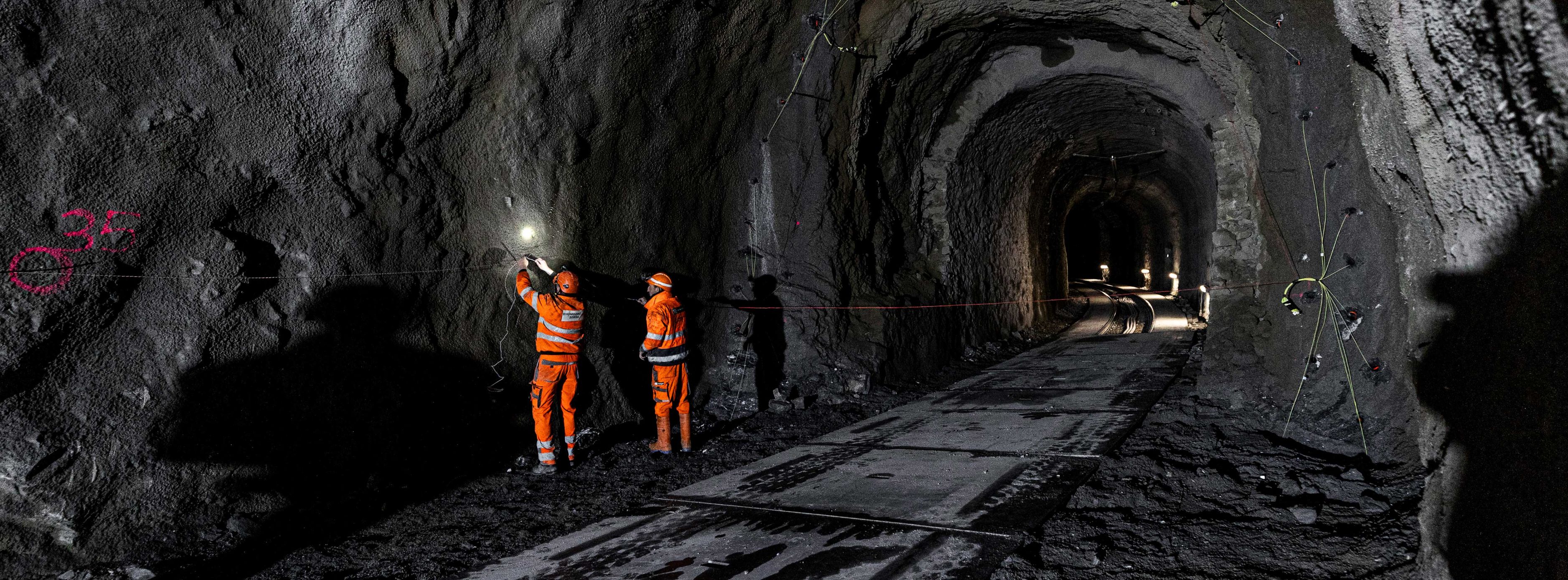 /home/nopasiri/public_html/inggeol.ch/site/assets/files/1111/s-tunnelbautag.jpg